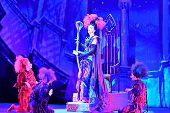 Губернаторская елка зажгла огни