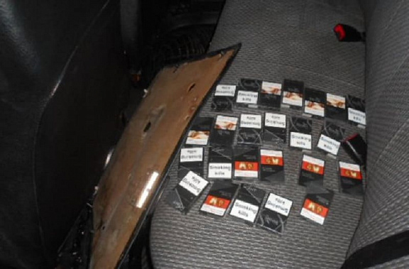 В Ростовской области пограничники задержали машину с контрабандными сигаретами