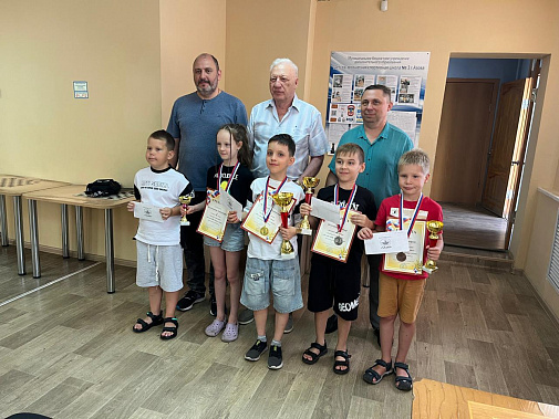 Ростовчанин Владислав Милушев выиграл праздничный шахматный марафон в Азове