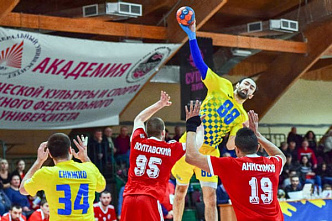 «Лидер» временно аутсайдер