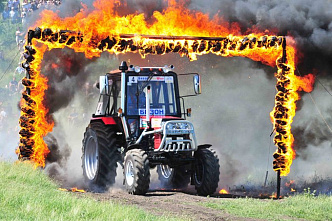 Гонки на тракторах_14267