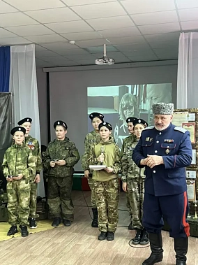 В Каменно-Бродской казачьей школе встретились со «Змеем»...