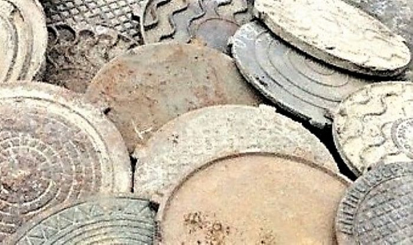 В Ростове двух мужчин и женщину осудили за кражу люков