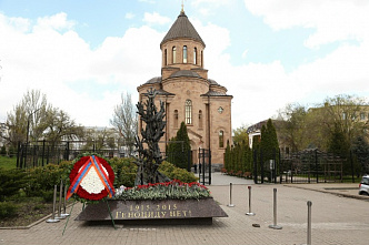 Ростов-на-Дону: в церкви Сурб Арутюн на площади Толстого прошла поминальная служба