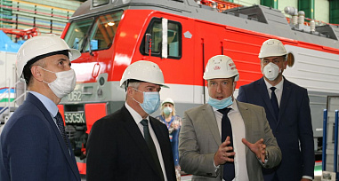 НЭВЗ представил губернатору Василию Голубеву цифровую трансформацию предприятия