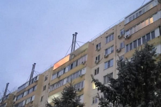 Спасатели не позволили азовчанину устроить на балконе пикник