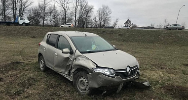 В Каменоломнях в аварии пострадала 7-летняя девочка