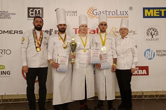 Призы чемпионата кулинарного искусства и сервиса получили дончане