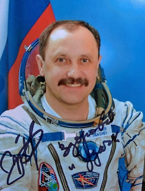 Наш земляк космонавт Юрий Усачев свой юбилей встретит на фестивале «Книжный маяк Петербурга» 