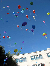 Потянулась детвора в школу с самого утра_16031