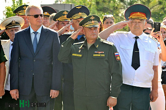 В музей на вечное хранение передали боевые знамена