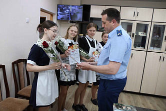 Сегодня после ЕГЭ по математике выпускницы Ермаковской школы оказались в райпрокуратуре