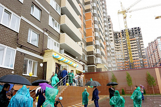 В Ростове почти 500 обманутых дольщиков получили жилье