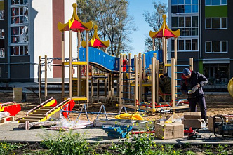Донские районы получат новые детские площадки и насосы