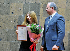 С наступающим профессиональным праздником, коллеги!