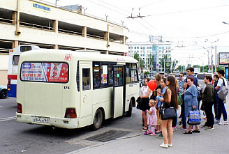 С начала года в Ростове расторгли 9 контрактов с перевозчиками