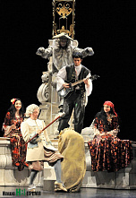 К цыганам, в Молодежный!