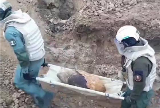  Пиротехники Донского спасательного центра МЧС России обезвредили очередную авиабомбу фронтовых лет