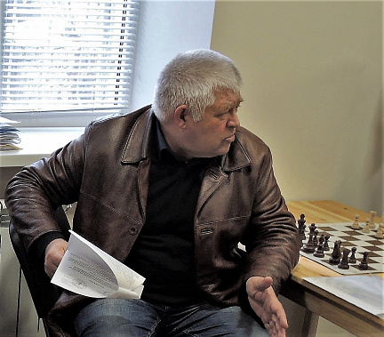 Сегодня поздравления принимает ветеран донских шахмат мастер ФИДЕ из Морозовска Александр Васильевич Воробьев