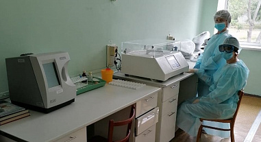 В ковидном госпитале Каменска-Шахтинского открыли специализированную лабораторию
