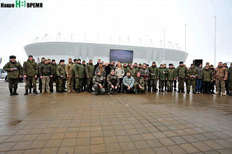 Народный фронт передал защитникам отечества 72 загруженных подарками внедорожника