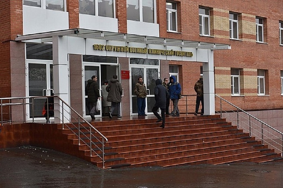 Депутаты Госдумы и донского парламента от «Единой России» навестили находящихся на излечении в госпитале бойцов СВО