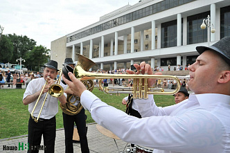 В Ростове прошел губернаторский бал для выпускников
