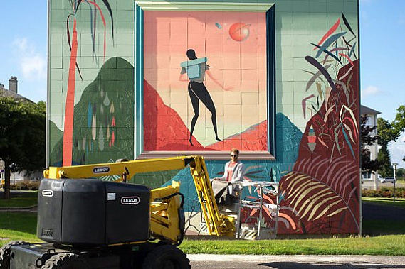 Французский художник «выращивает» в Ростове «Древо знаний»