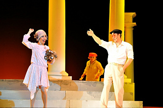 У театра - свой календарь