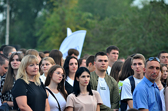 Первокурсников ЮФУ посвятили в студенты на поляне физиков