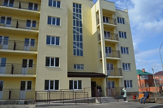 В Новочеркасске достроили дома для сирот