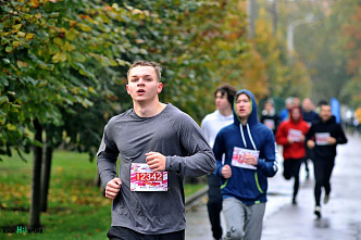 В Ростове прошел традиционный легкоатлетический пробег «Осенний лист»