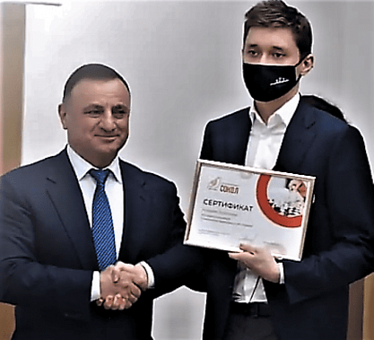 Андрей Есипенко и президент Федерации шахмат Ростовской области Арутюн  Сурмалян