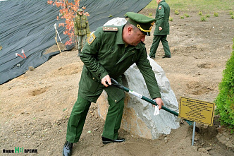 Армия занимается благоустройством городской территории