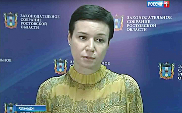 Заместитель председателя Законодательного собрания области – председатель комитета по законодательству Ирина РУКАВИШНИКОВа отметила, что сегодня в Госдуме уже имеется проект федерального закона, который призван значительно упростить трудоустройство украин Заместитель председателя Законодательного собрания области – председатель комитета по законодательству Ирина РУКАВИШНИКОВа отметила, что сегодня в Госдуме уже имеется проект федерального закона, который призван значительно упростить трудоустройство украин
