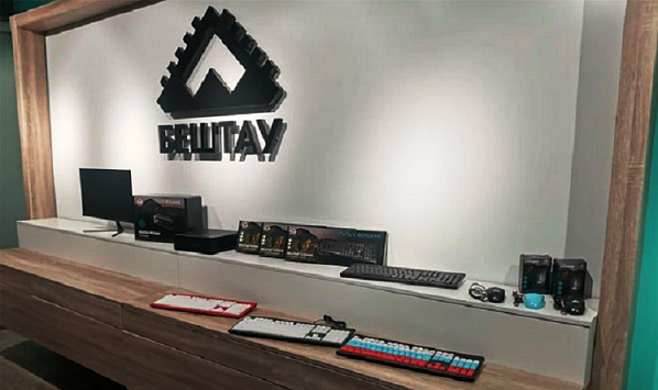 Массовое производство отечественных смартфонов и ноутбуков начнется в Ростове