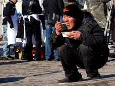 Горячая еда для бездомных_9503