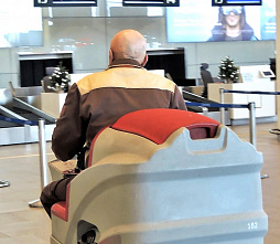  В аэропортах Южного транспортного региона организованы мобильные приемные для пассажиров