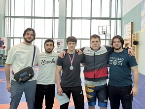 Донские борцы вольного стиля добыли награды всероссийского турнира