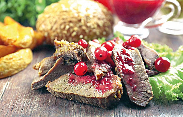 Мясо надо есть с клюквой, а кашу – с черникой