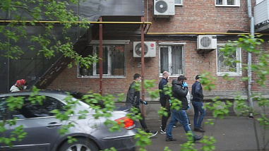 В Ростове продолжают раздавать продуктовые наборы