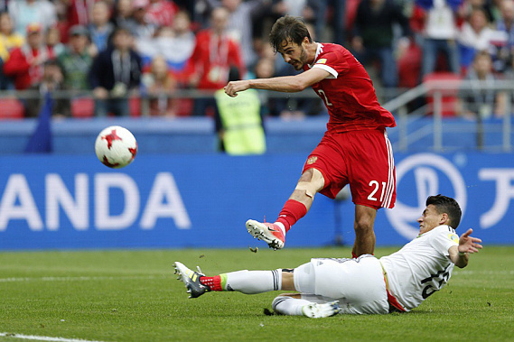 В игре с Мексикой Ерохин (№ 21) сделал голевой пас. Фото с сайта РФПЛ.