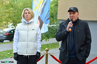 В Ростове открыли памятную доску известному журналисту Евгению Серову