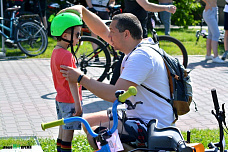 По улицам донской столицы промчал Ростовский вело парад