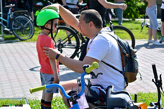 По улицам донской столицы промчал Ростовский вело парад