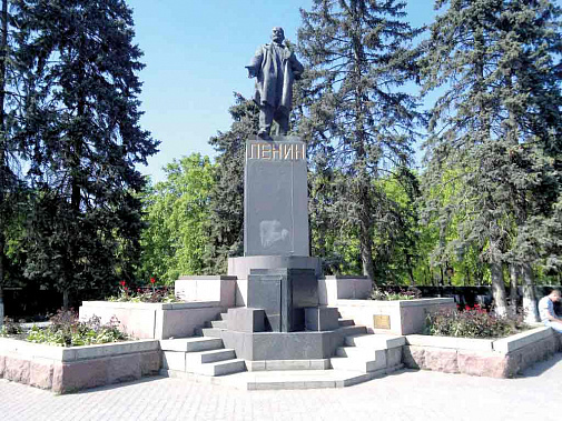 К кому не зарастёт народная тропа?