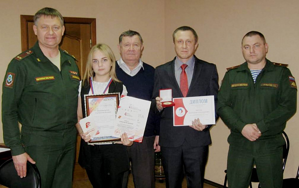 Лера в «Артек»е и дома