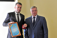 «Жить — значит, строить»...