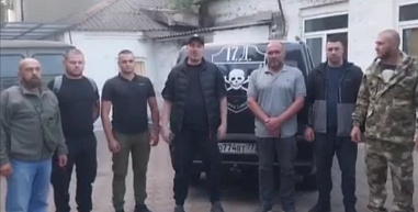 Рома Жиган передал машину донскому казачьему полку