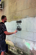 В Ростове-на-Дону очищали улицы от рекламы наркотиков